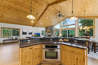 13331 Hillside Drive, Truckee, CA 96161 - Photo 19