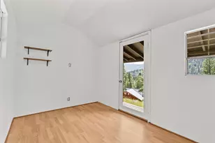 10890 Juniper Way, Truckee, CA 96161 - Photo 33