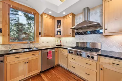 12449 Stockholm Way, Truckee, CA 96161 - Photo 11