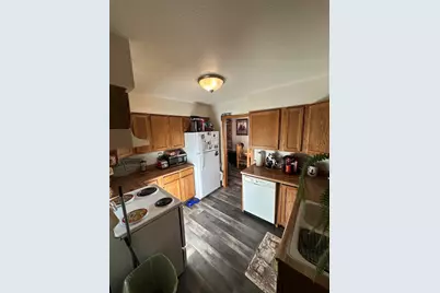 196 W Quincy Avenue, Portola, CA 96122 - Photo 7