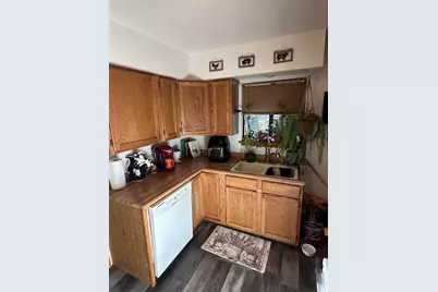 196 W Quincy Avenue, Portola, CA 96122 - Photo 5