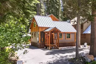 10531 Maple St, Truckee, CA 96161 - Photo 1