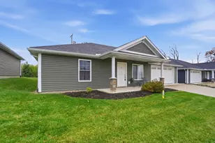 221 Falcon St, Bellefontaine, OH 43311 - Photo 3