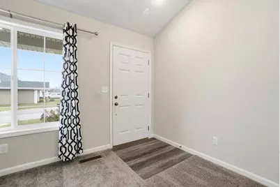 221 Falcon Street #16, Bellefontaine, OH 43311 - Photo 5