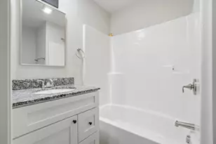 221 Falcon St, Bellefontaine, OH 43311 - Photo 31