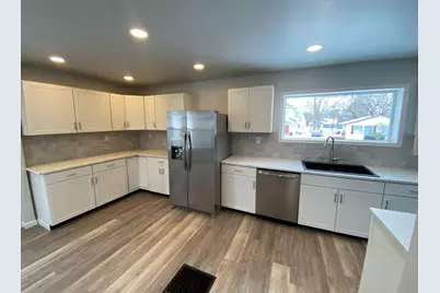 504 E Chillicothe Avenue, Bellefontaine, OH 43311 - Photo 3