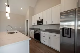 1505 Kingsgate Rd, Springfield, OH 45502 - Photo 9
