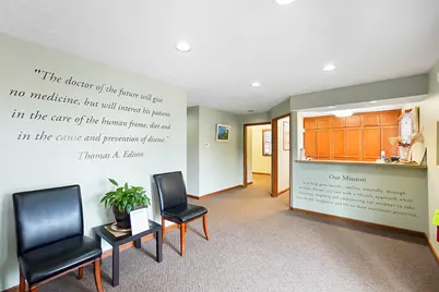 860 E Franklin Street #Unit D, Centerville, OH 45459 - Photo 3