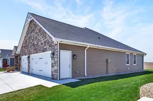 945 Rosenthal Dr, Tipp City, OH 45371 - Photo 35