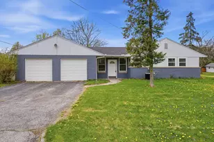 818 Brookwood Dr, Bellefontaine, OH 43311 - Photo 1