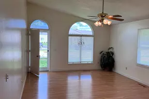 805 Townview Dr, Saint Marys, OH 45885 - Photo 3