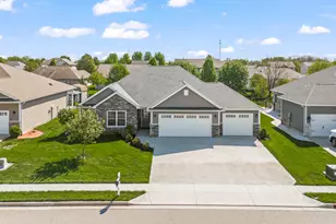 1151 Parklawn Ct, Troy, OH 45373 - Photo 5