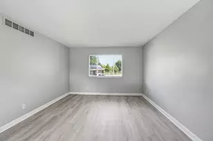 1805 Coretta Ct, Dayton, OH 45417 - Photo 5