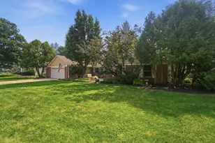 196 Cambria Dr, Dayton, OH 45440 - Photo 3