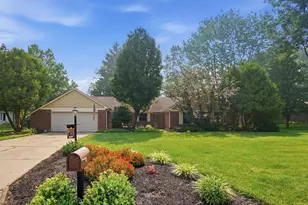 196 Cambria Dr, Dayton, OH 45440 - Photo 1