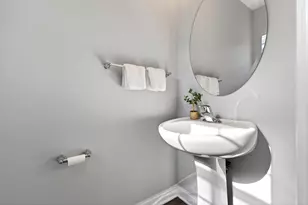 24 N Center St, Springfield, OH 45502 - Photo 17