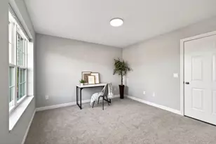 24 N Center St, Springfield, OH 45502 - Photo 5
