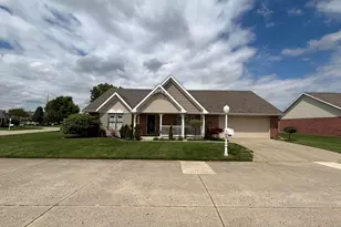 1524 New Castle Ln, Springfield, OH 45503 - Photo 1