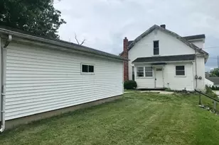 200 E Silver St, Wapakoneta, OH 45895 - Photo 5
