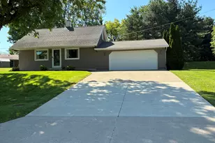 1190 Allison Ct, Bellefontaine, OH 43311 - Photo 3