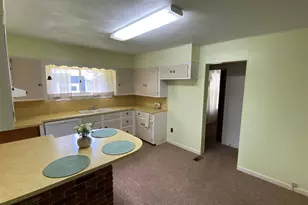 829 Runkle St, West Liberty, OH 43357 - Photo 11