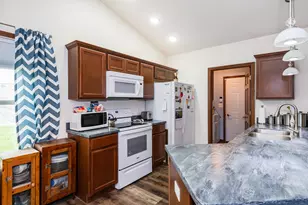 105 Pebble Crk Dr, Eaton, OH 45320 - Photo 7