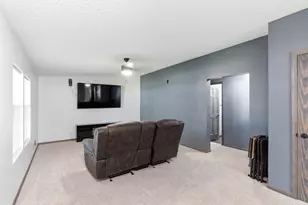 306 Village Ct, Fairborn, OH 45324 - Photo 9
