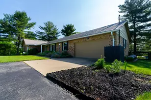 6126 Knollwood Rd, Springfield, OH 45502 - Photo 3