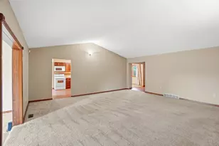 1700 W Sparrow Rd, Springfield, OH 45502 - Photo 27