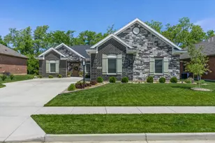 928 Millstone Dr, Tipp City, OH 45371 - Photo 1