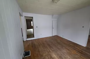 23 N Barron St, Kenton, OH 43326 - Photo 7