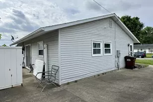 1295 June Dr, Xenia, OH 45385 - Photo 9