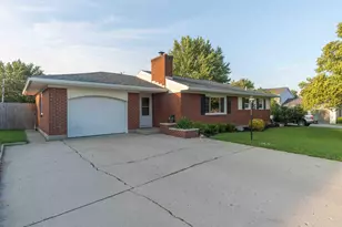 822 Barbara Ln, Wapakoneta, OH 45895 - Photo 5