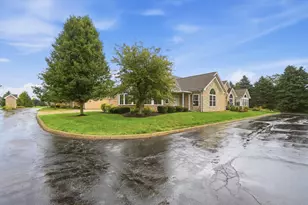 2690 Prestwick Village Cir, Springfield, OH 45503 - Photo 5