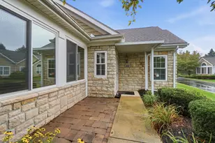 2690 Prestwick Village Cir, Springfield, OH 45503 - Photo 7