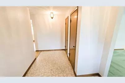 2082 Stowe Drive, Springfield, OH 45505 - Photo 5