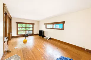 221 N Madriver St, Bellefontaine, OH 43311 - Photo 3