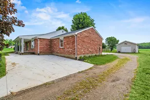 5773 Short Rd, New Carlisle, OH 45344 - Photo 5