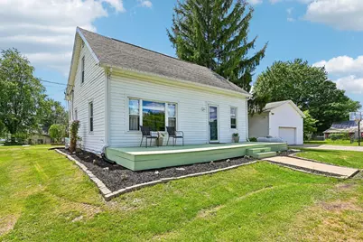 10424 North Street, Middleburg, OH 43336 - Photo 1