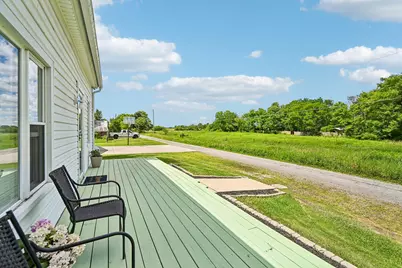 10424 North Street, Middleburg, OH 43336 - Photo 5