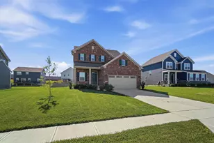414 Sydney Dr, Tipp City, OH 45371 - Photo 1