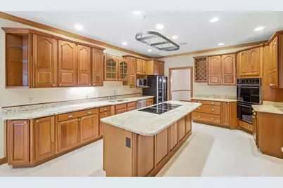 2350 Lostwood Court, Beavercreek TWP, OH 45385 - Photo 41
