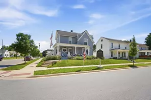 601 W Benton St, Wapakoneta, OH 45895 - Photo 5