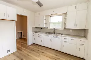 254 N Sycamore St, Union City, OH 45390 - Photo 9