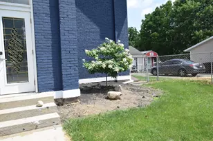 201 E Miami St, De Graff, OH 43318 - Photo 3