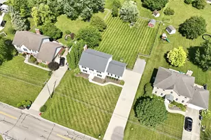 1825 Barnhart Rd, Troy, OH 45373 - Photo 7