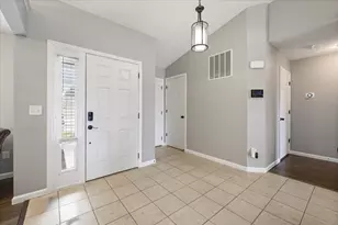 1845 Hunters Ridge Dr, Troy, OH 45373 - Photo 5