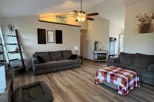 112 Parkview Dr, Jackson Center, OH 45334 - Photo 5