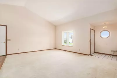 1146 Old Farm Lane, Springfield, OH 45503 - Photo 7