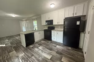 200 N Knoxville Ave, Saint Marys, OH 45885 - Photo 3